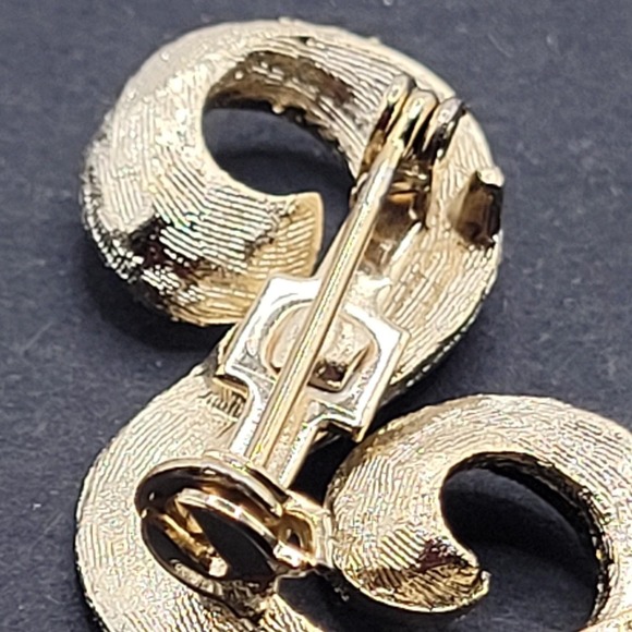 Vintage Mamselle Brooch Womens Gold Tone Swirl Design Jewelry - Picture 3 of 8
